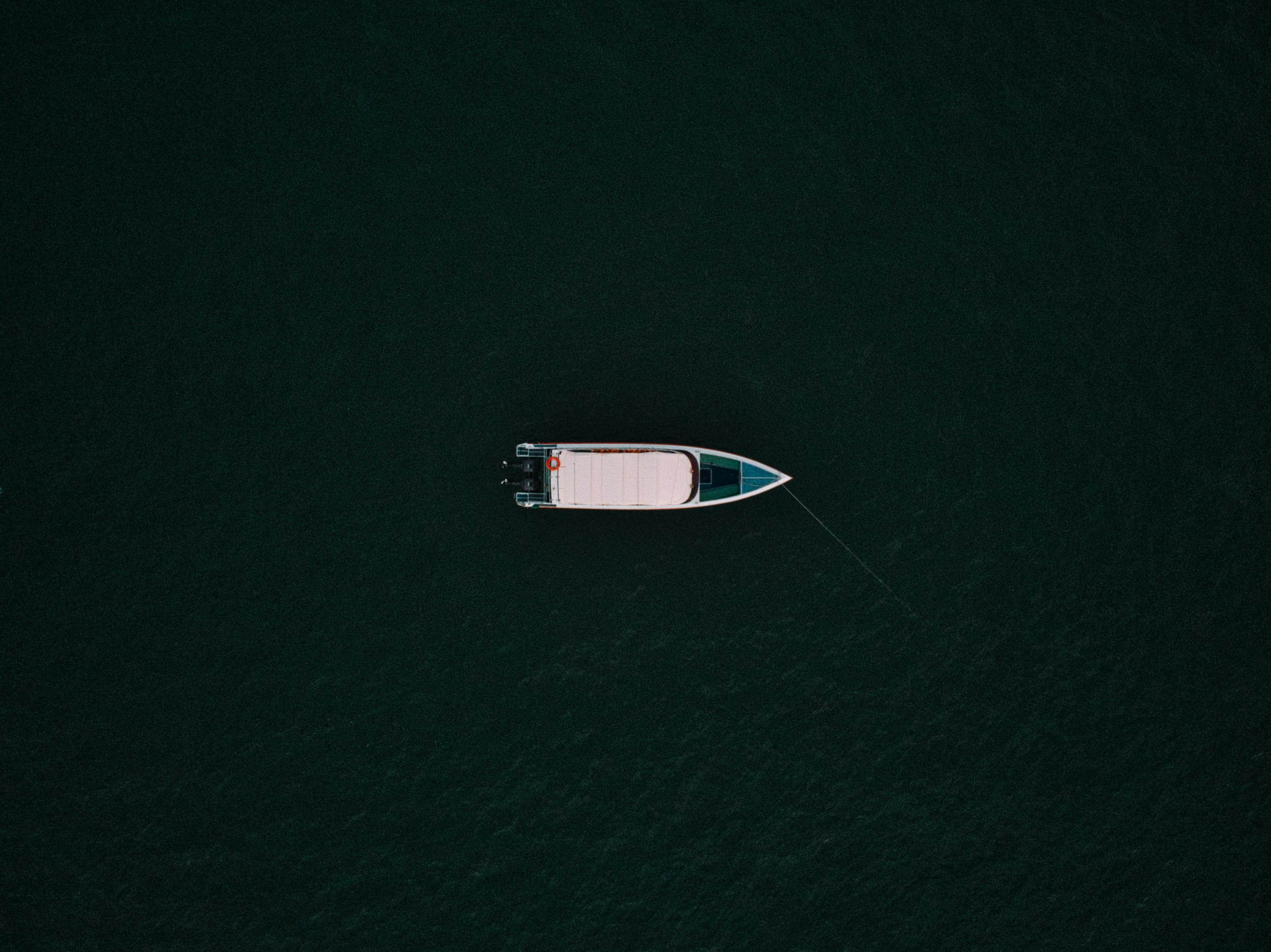 aerial photo of motorboat